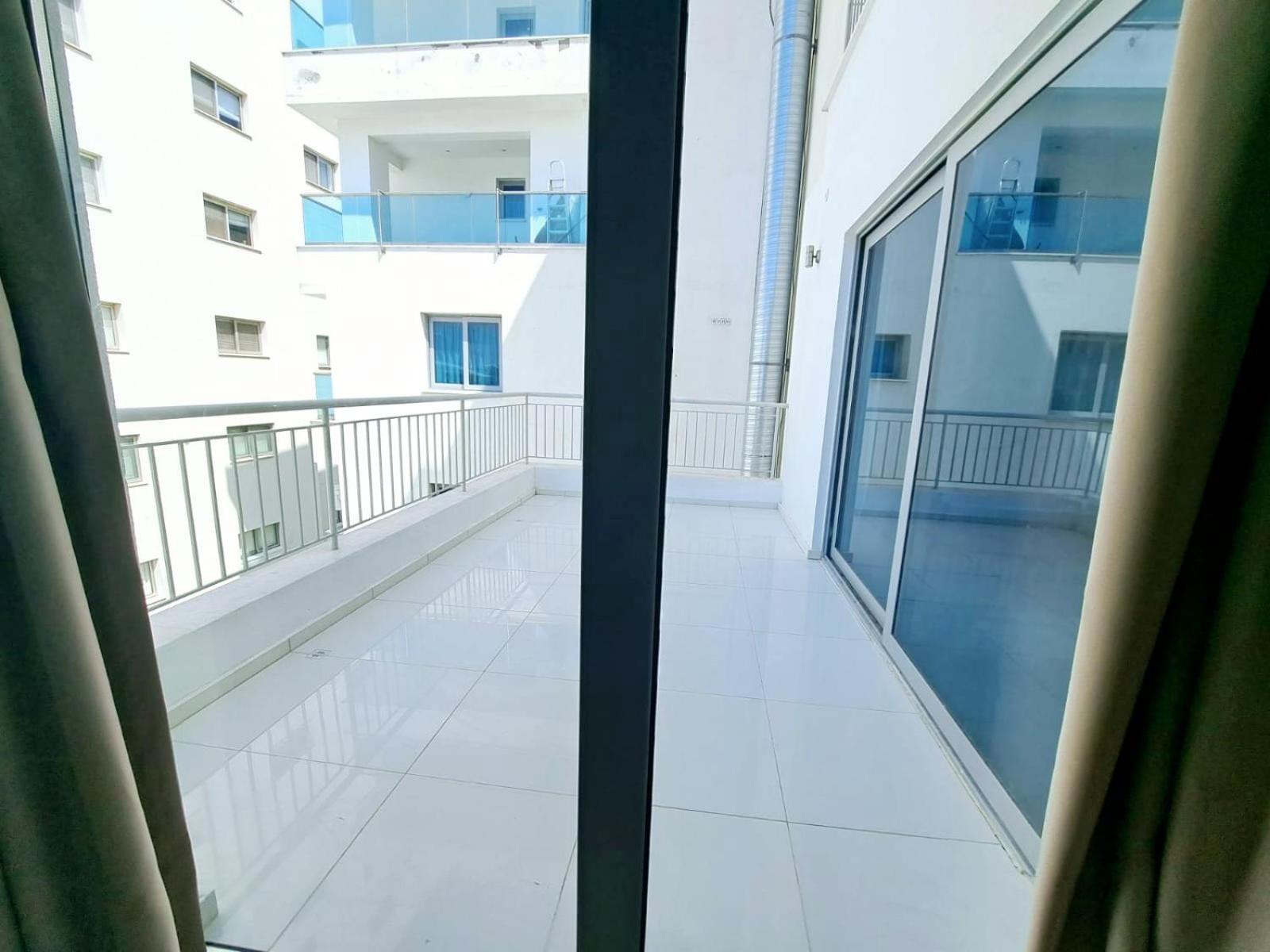 Aphrodite Plaza Larnaca Esterno foto